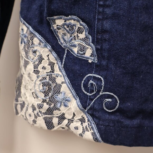 Choices Stunning Denim Jacket with Lace Applique accents Size Petite Medium - Picture 11 of 16